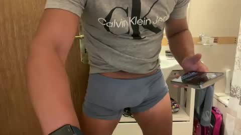 hhernan1 online show from February 27, 4:43 pm