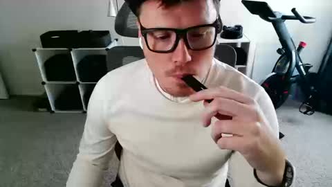 higher_lycra online show from October 20, 6:23 pm