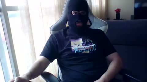 High Skimask online show from January 26, 11:50 am