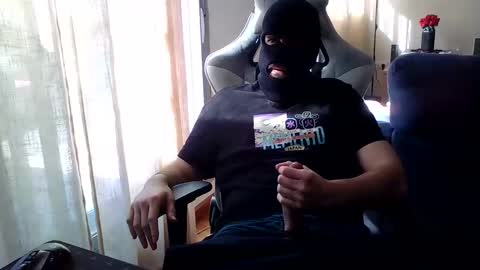 High Skimask online show from February 8, 11:55 am