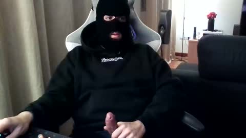 High Skimask online show from February 21, 11:43 pm