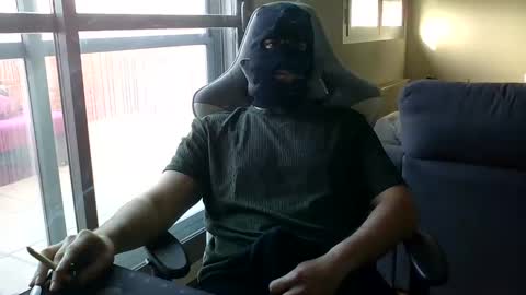 High Skimask online show from December 26, 9:44 am