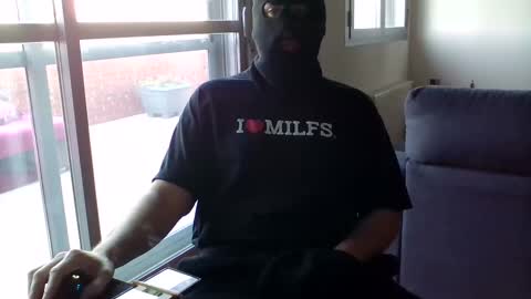 High Skimask online show from December 25, 8:07 am