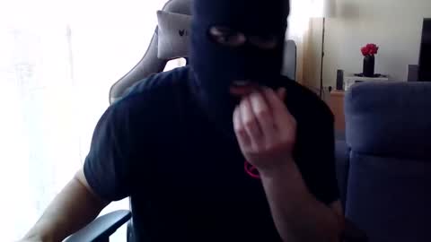 High Skimask online show from February 9, 8:33 am