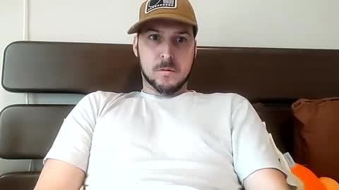 HiHiHi87 online show from December 9, 3:45 pm