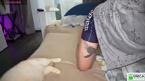 holy_eggs_00 online show from September 9, 4:56 am