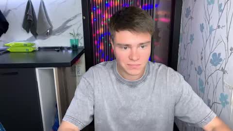 holy_eggs_00 online show from September 10, 7:12 pm