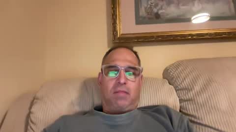 honey_man14 online show from June 12, 2:54 am
