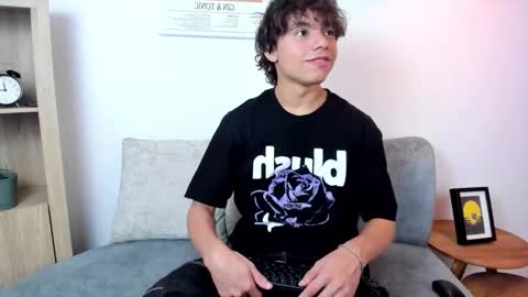 honeymoon_sariel online show from February 4, 1:39 pm