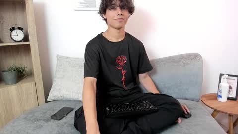 honeymoon_sariel online show from October 12, 8:03 pm