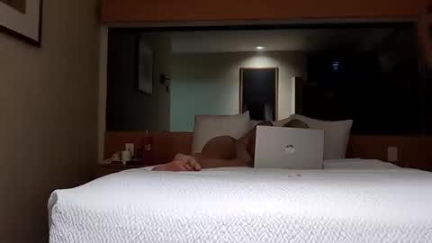 Snapshot of honky220557 chatting on September 22, 3:17 am Jovante online show from September 22, 3:17 am