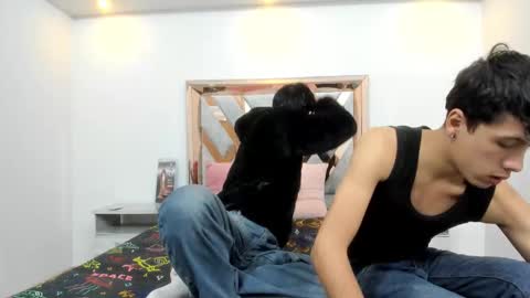 hoot_booys_ online show from November 5, 12:07 pm