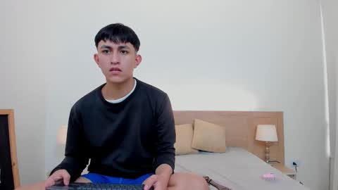 hoot_booys_ online show from February 11, 8:36 pm