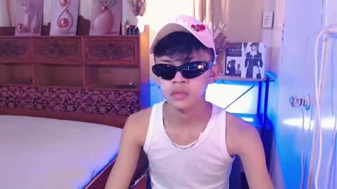 horny_joshxxx online show from May 21, 3:49 pm