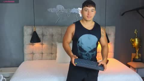horny_nick18 online show from January 8, 11:26 am