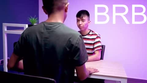 Alex and Camilo online show from February 23, 9:47 pm