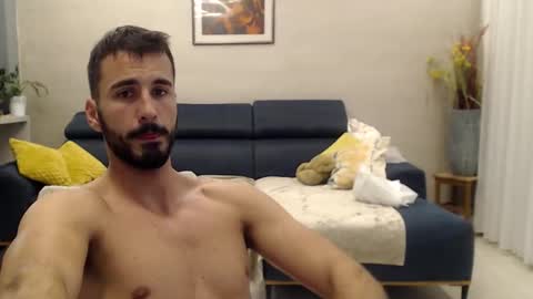 hornyasfuckk33 online show from September 28, 3:32 pm