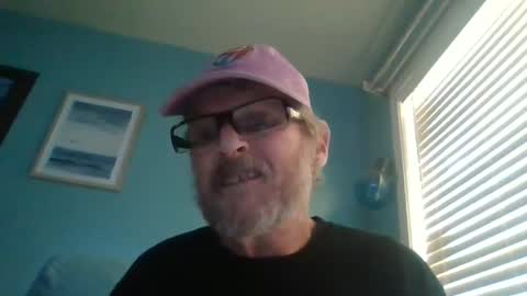 Snapshot of hornyd7711 chatting on September 17, 7:26 pm hornyd7711 online show from September 17, 7:26 pm