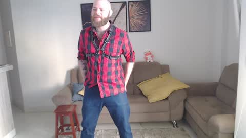 Snapshot of hornyhairy_bi chatting on January 21, 9:25 pm Harry online show from January 21, 9:25 pm