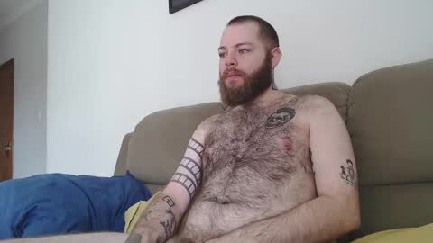 Snapshot of hornyhairy_bi chatting on February 10, 3:32 pm Harry online show from February 10, 3:32 pm