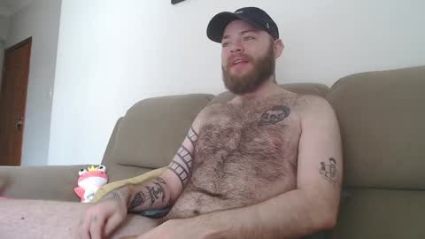 Snapshot of hornyhairy_bi chatting on January 10, 5:02 pm Harry online show from January 10, 5:02 pm