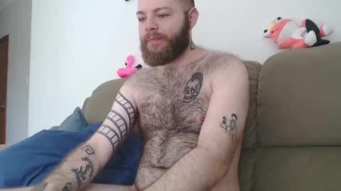 Snapshot of hornyhairy_bi chatting on February 24, 3:42 pm Harry online show from February 24, 3:42 pm
