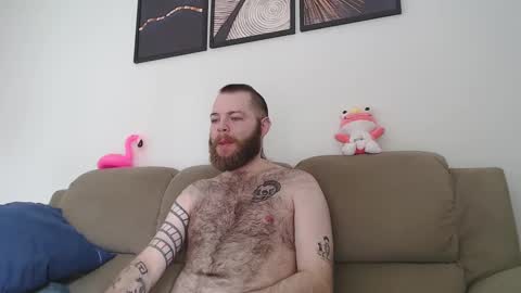 Snapshot of hornyhairy_bi chatting on February 26, 3:19 pm Harry online show from February 26, 3:19 pm