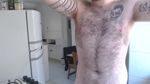 Snapshot of hornyhairy_bi chatting on December 5, 5:18 pm Harry online show from December 5, 5:18 pm