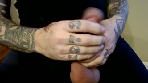 Snapshot of hornyhumpers chatting on December 16, 1:22 pm Hornyhumper online show from December 16, 1:22 pm