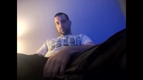 Snapshot of hornylongdic69 chatting on December 30, 10:34 pm hornylongdic69 online show from December 30, 10:34 pm