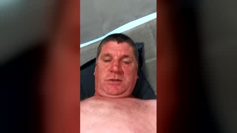 hornyman6942842 online show from August 9, 7:41 pm