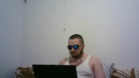 hornymonkey991 online show from May 20, 1:56 am