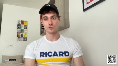 Travis online show from June 2, 9:32 am