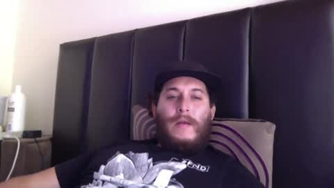 Snapshot of hornyyogi8 chatting on December 12, 7:04 pm hornyogi online show from December 12, 7:04 pm