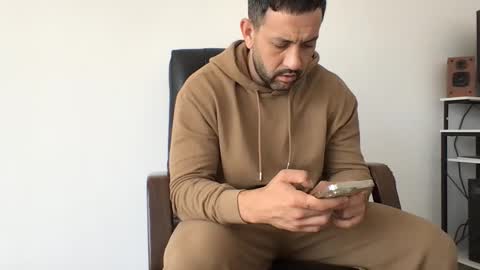 Chriss90 online show from April 16, 8:14 am