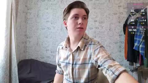 Snapshot of hot_boy_oscar chatting on September 15, 11:11 am Oscar online show from September 15, 11:11 am