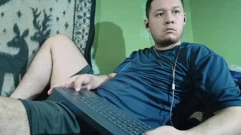 hot_guy36 online show from May 23, 6:24 pm