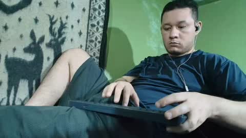 hot_guy36 online show from May 22, 6:13 pm