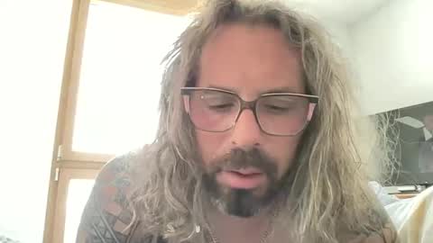 letmedoo2 online show from March 8, 8:29 am