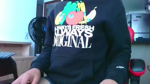 Snapshot of hot_twinks83 chatting on September 25, 6:51 pm hot_twinks83 online show from September 25, 6:51 pm