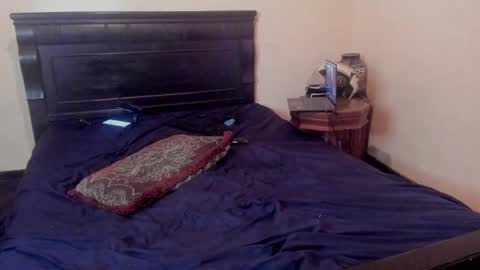 Snapshot of hotcountryboy94 chatting on February 11, 1:20 am Yikes online show from February 11, 1:20 am