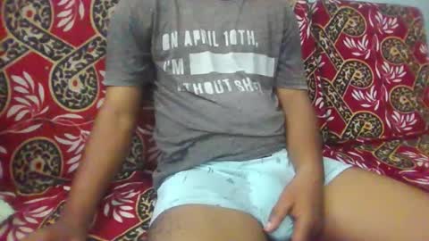 hotguyy001 online show from March 10, 5:13 am