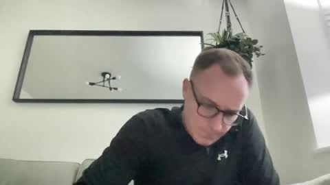 hotholby86 online show from February 15, 4:56 pm