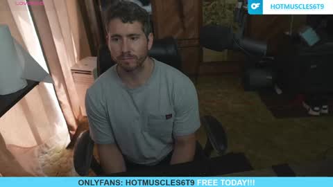 hotmuscles6t9 online show from May 11, 4:48 pm