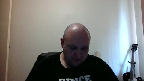 Snapshot of hotrodder323 chatting on January 20, 4:32 am hotrodder323 online show from January 20, 4:32 am