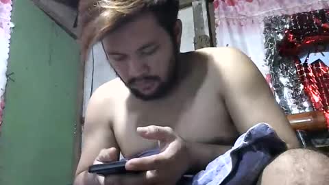 HottestPinoy32 online show from December 5, 12:44 pm