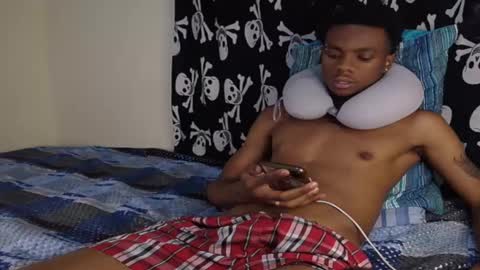 independent Model online show from February 9, 3:00 am