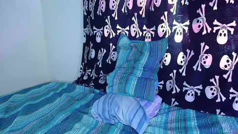 independent Model online show from January 30, 8:42 pm