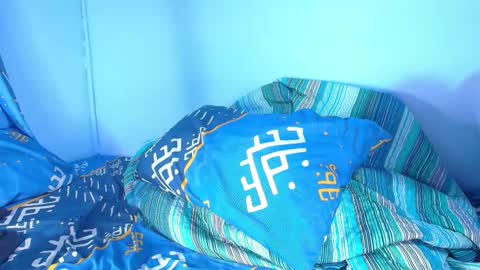 independent Model online show from October 17, 1:53 am