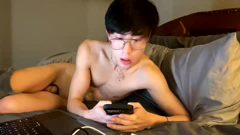 hottiewithabody101 online show from January 7, 5:29 pm